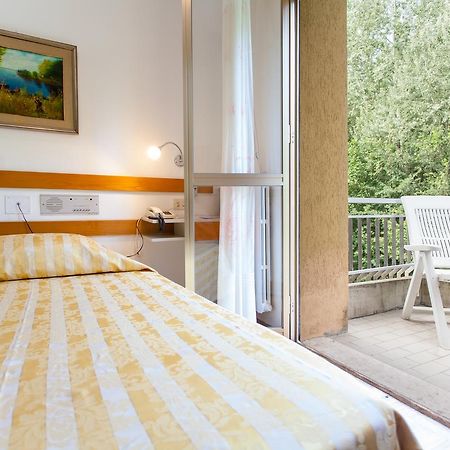 Hotel Rossini Tabiano Terme Bagian luar foto