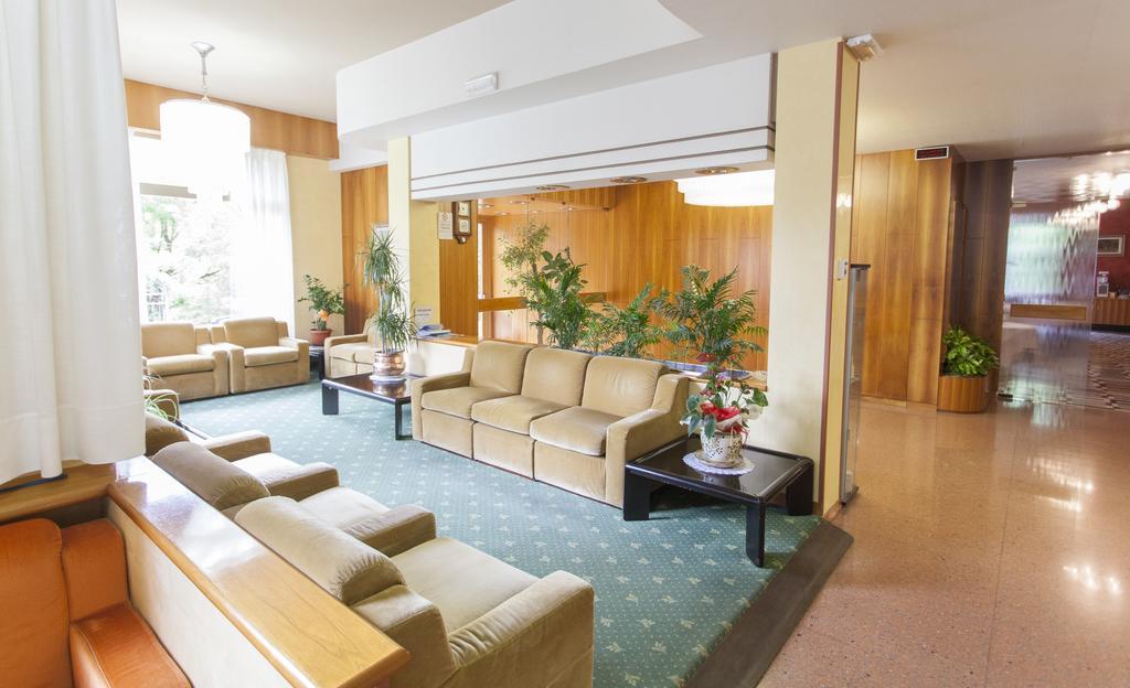 Hotel Rossini Tabiano Terme Bagian luar foto