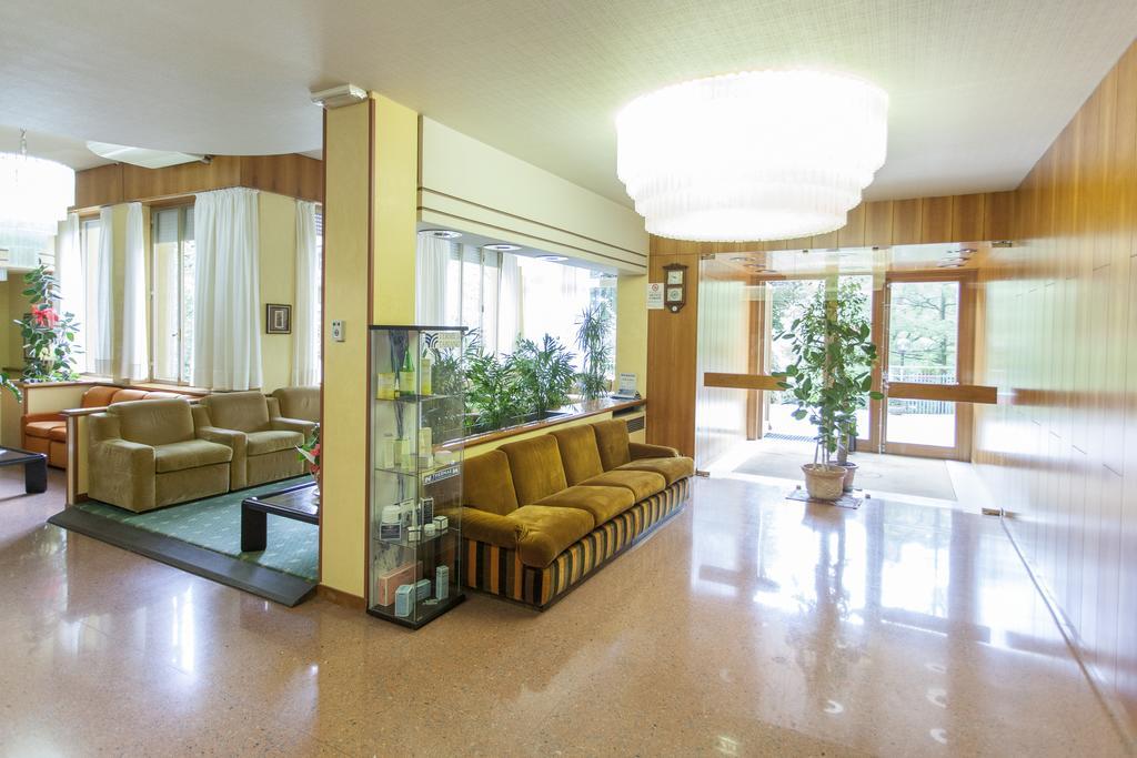 Hotel Rossini Tabiano Terme Bagian luar foto