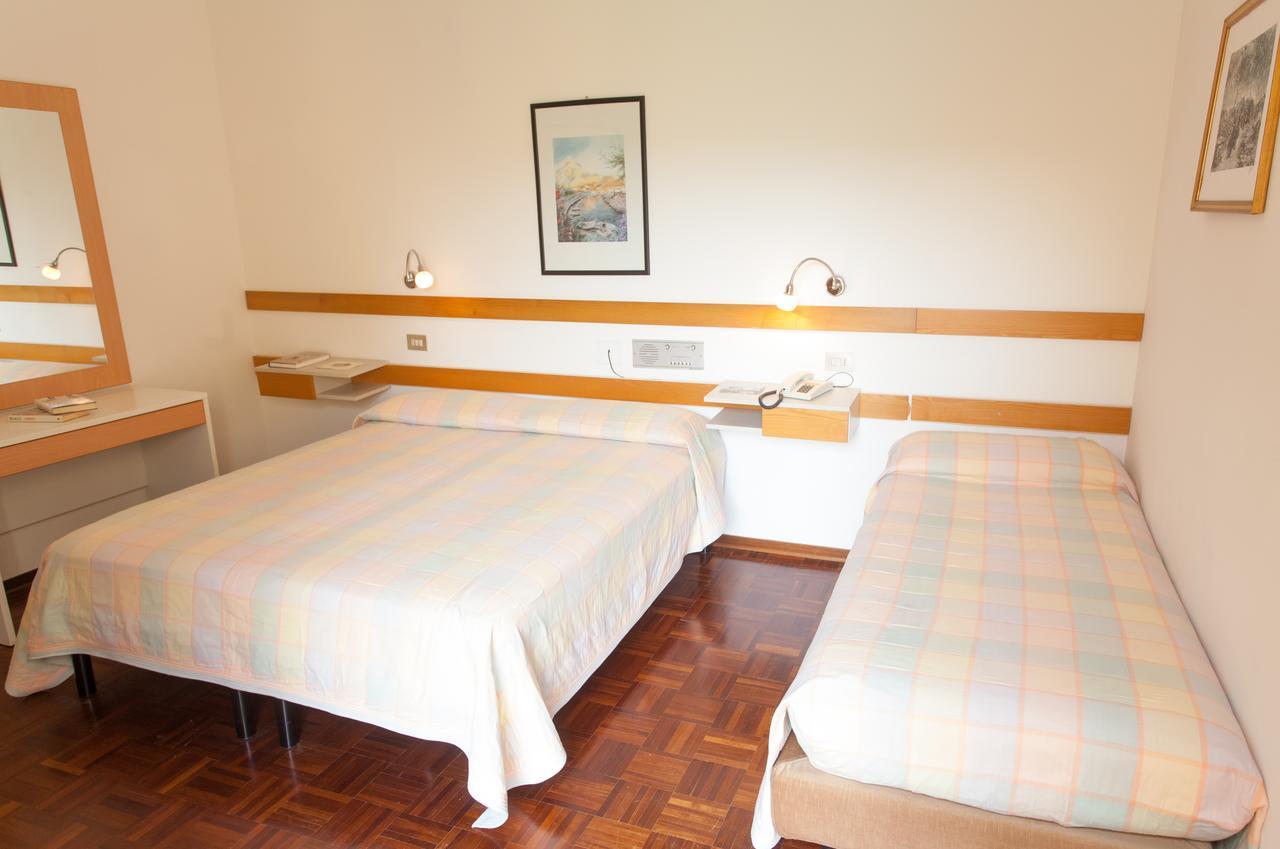 Hotel Rossini Tabiano Terme Bagian luar foto