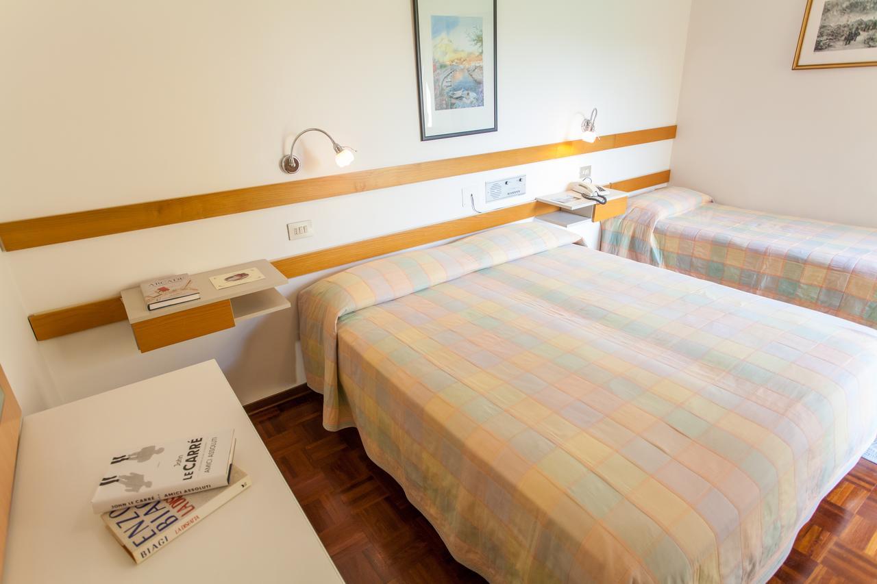 Hotel Rossini Tabiano Terme Bagian luar foto