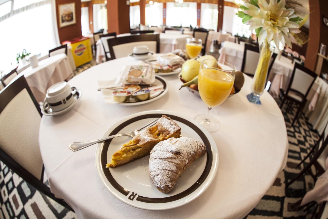 Hotel Rossini Tabiano Terme Bagian luar foto